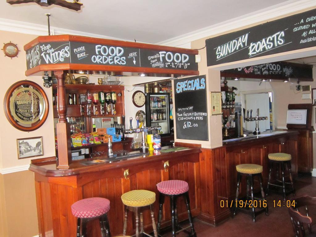 Queen Mary Inn Poole Exterior foto